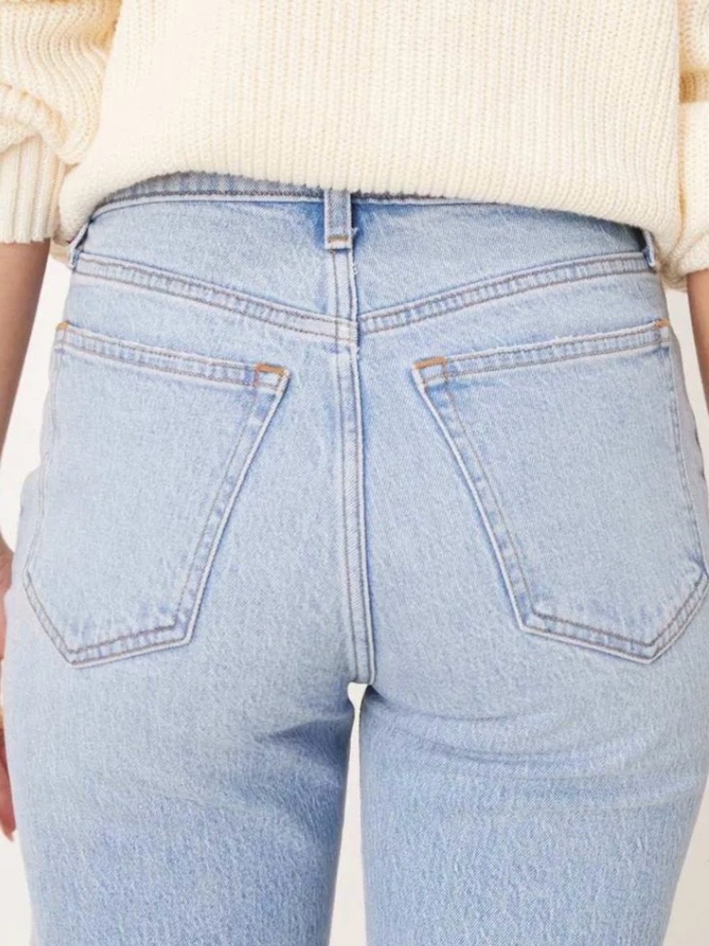 Abercrombie & Fitch 90’s Relaxed High-Rise Curve Love Light Wash Jeans Size 14L - Picture 3 of 7